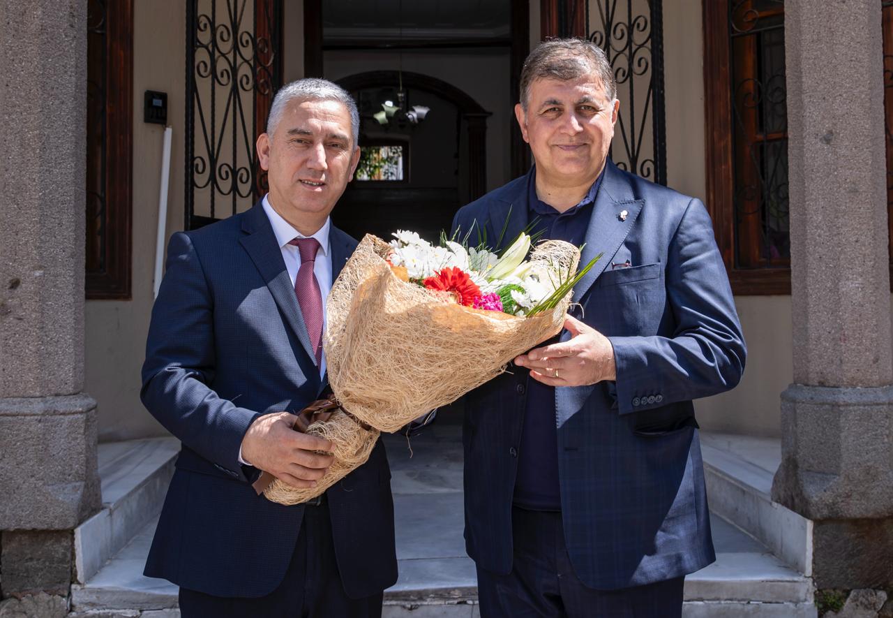 Başkan Tugay Bergama'da köylülerle buluştu