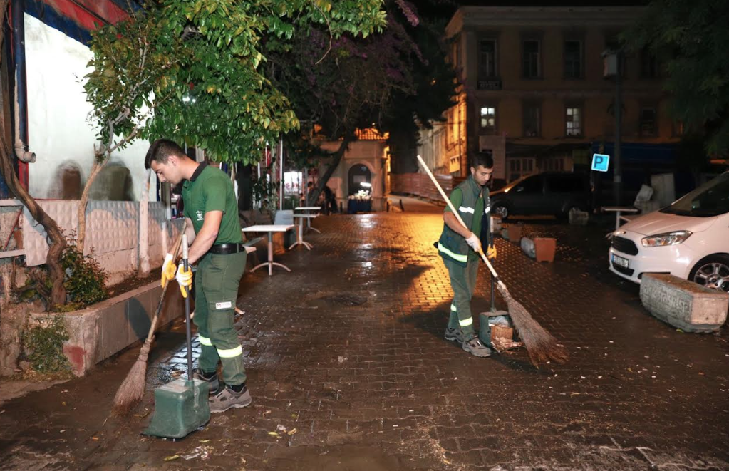 Basmane köşe bucak temizleniyor