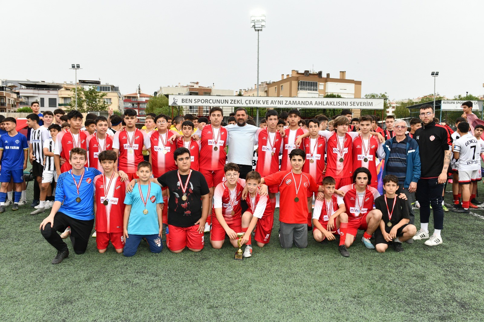 Çiğli’de “19 Mayıs Futbol Turnuvası” Heyecanı Sona Erdi