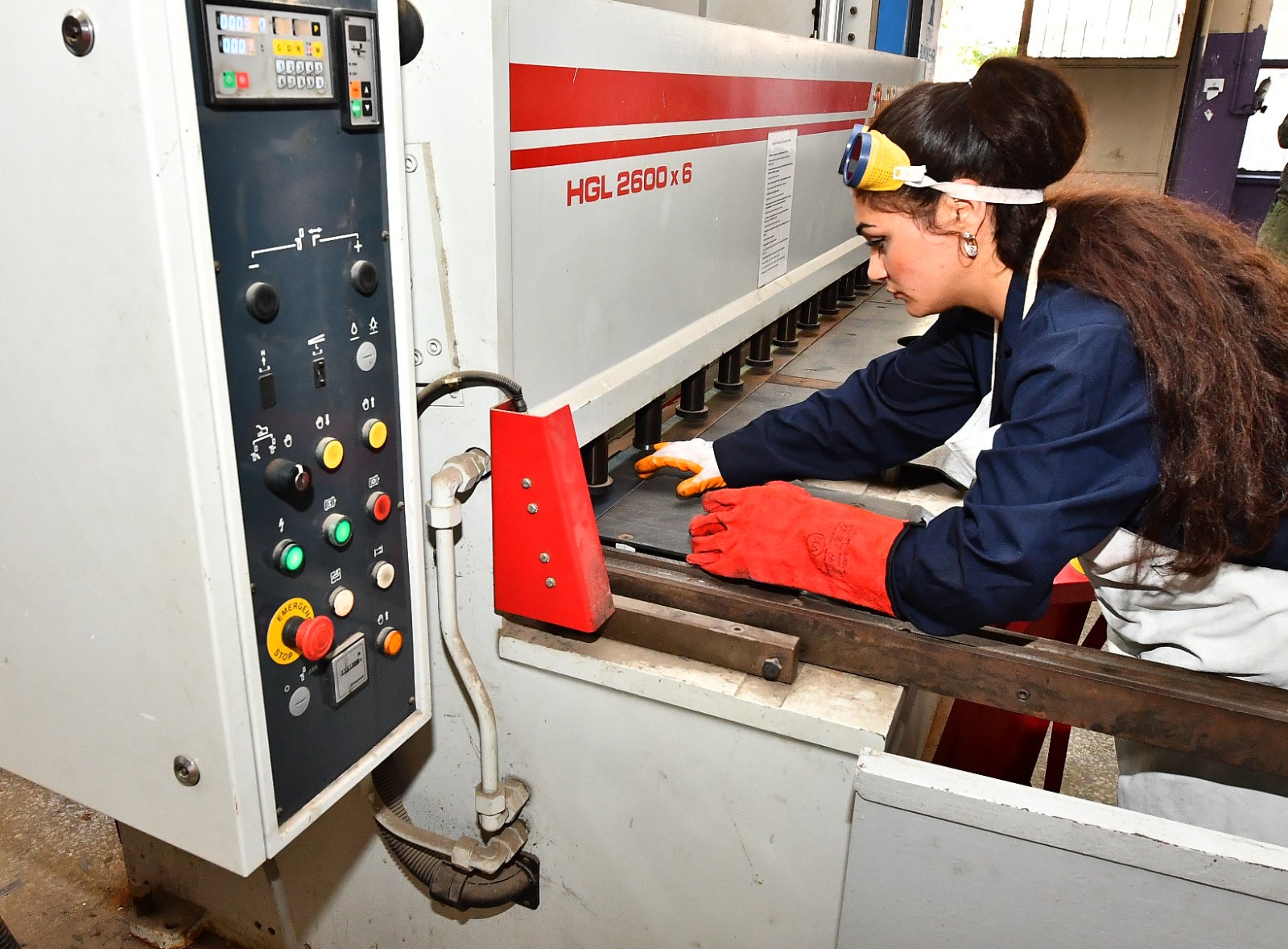 Meslek Fabrikası, kadın oksijen kaynakçıları yetiştiriyor