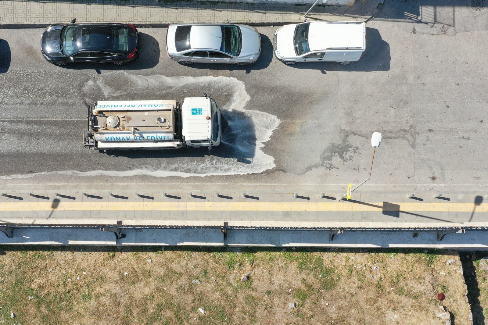 Konak sokaklarında temizlik seferberliği
