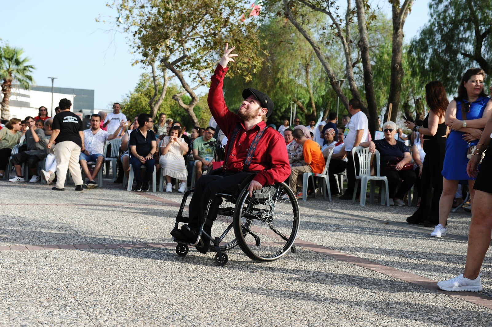 Karşıyaka’nın engel tanımayan gençlerinden renkli gösteriler