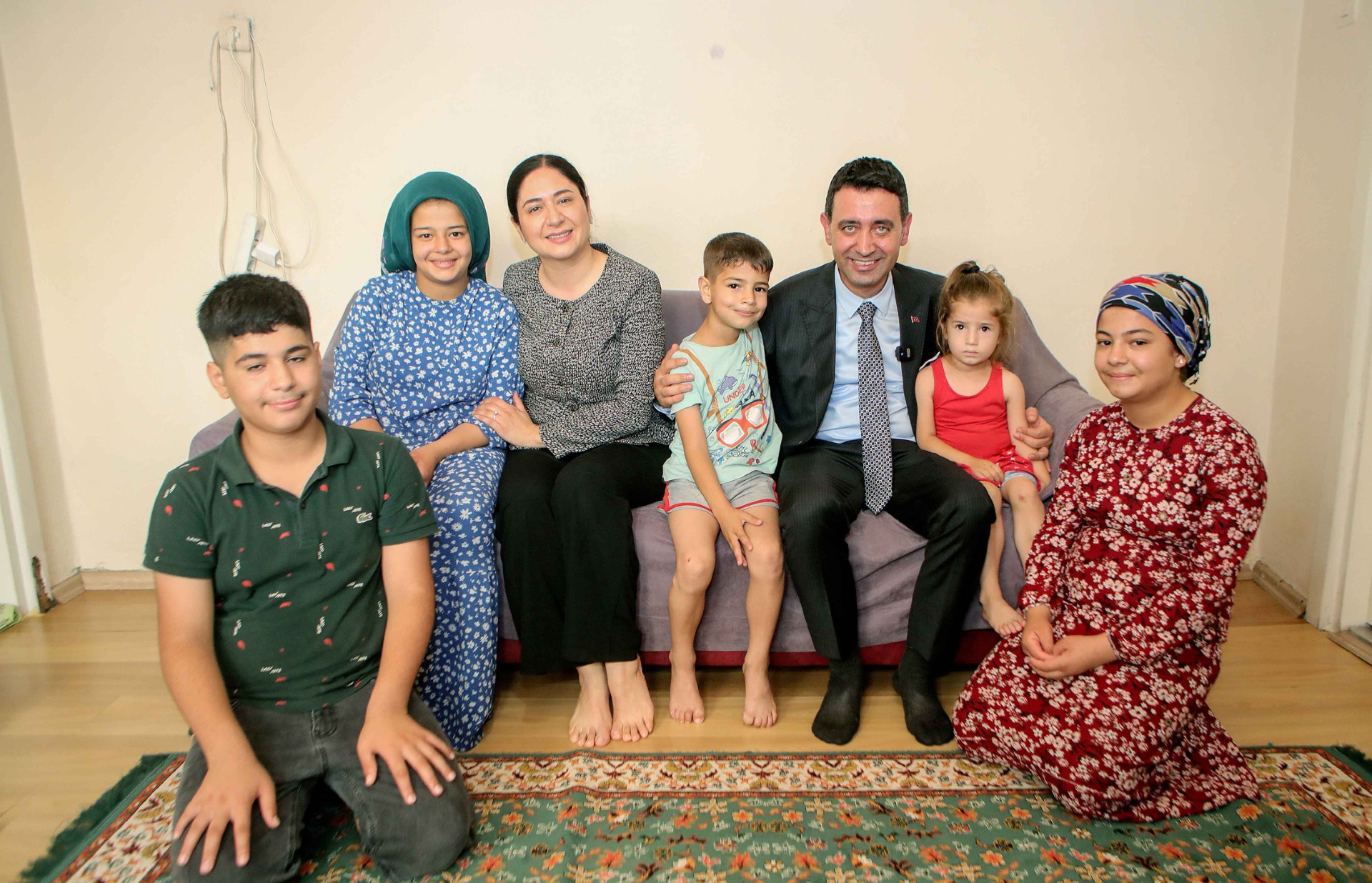 Başkan Önal, bayram ziyaretlerinde evlere konuk oldu