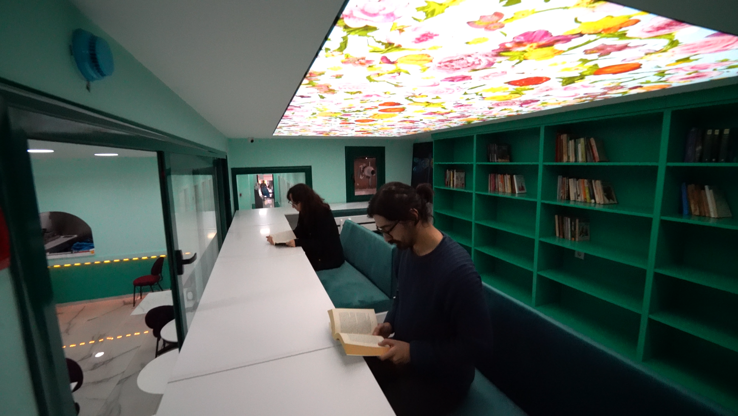 Alsancak'ta Lezzet ve Kalitenin Aile Dostu Buluşma Noktası: "Meş'ale"