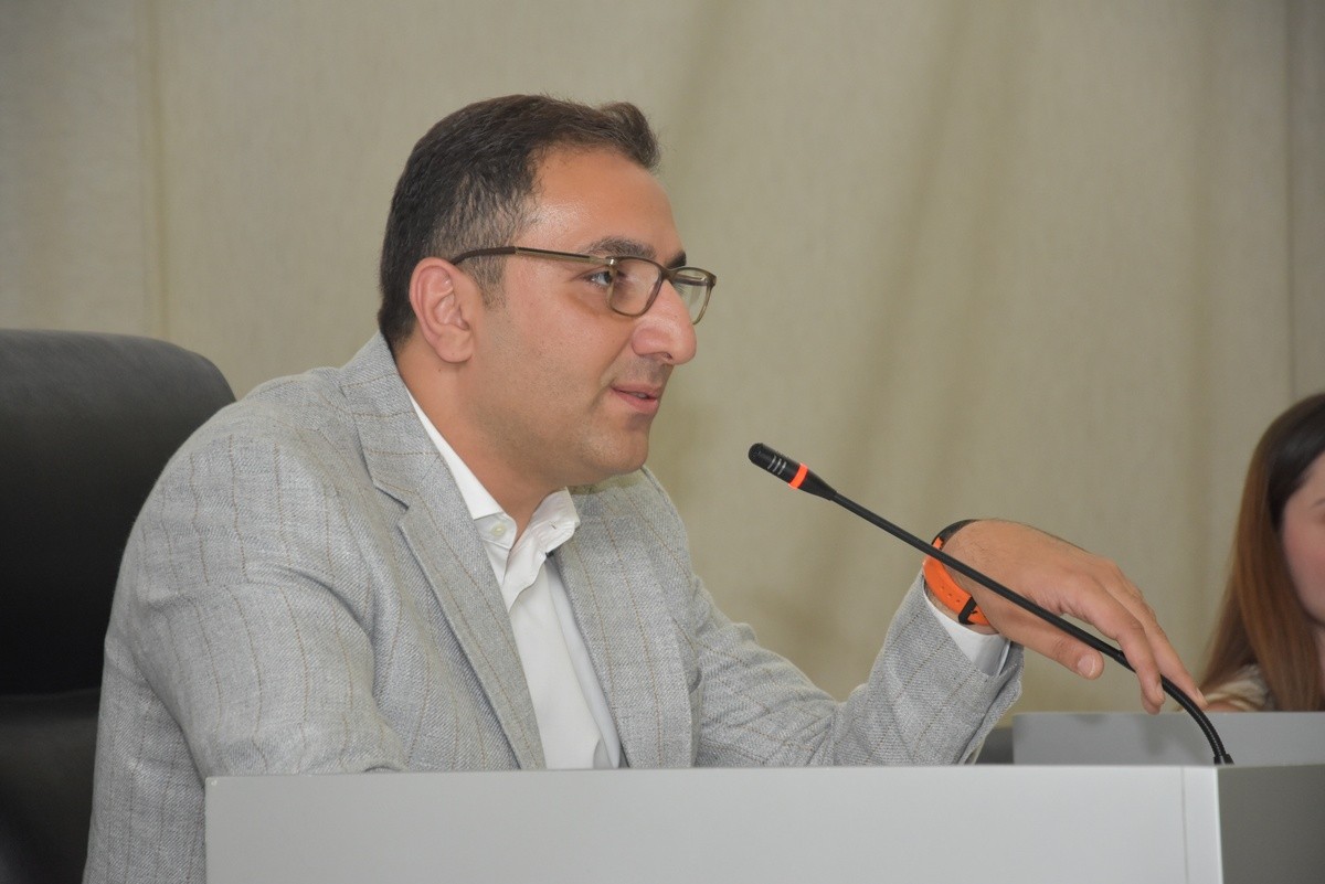 Balçova meclisinde gündem yangınlar oldu