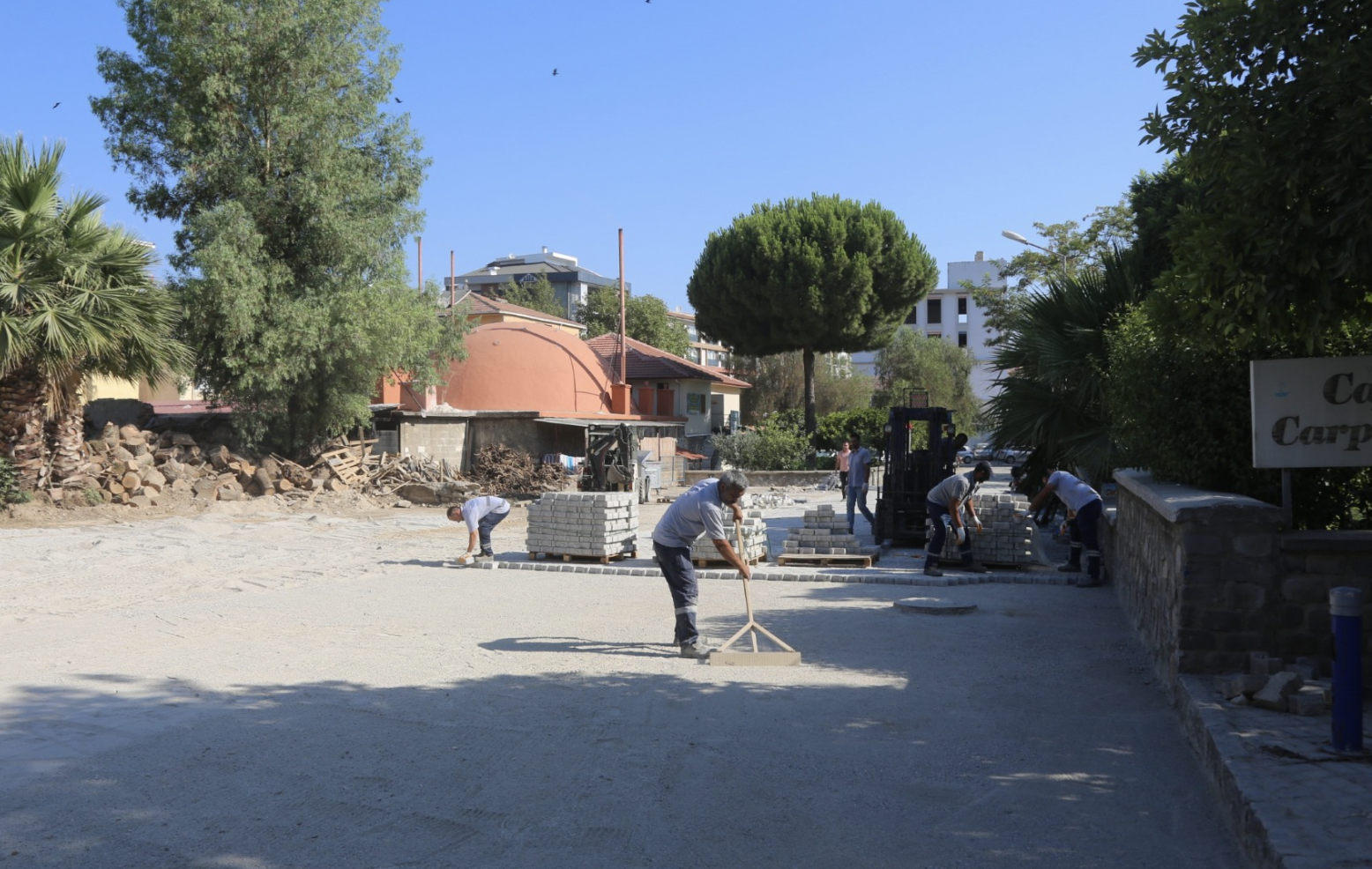 EFES SELÇUK YENİ BİR OTOPARK ALANI KAZANIYOR