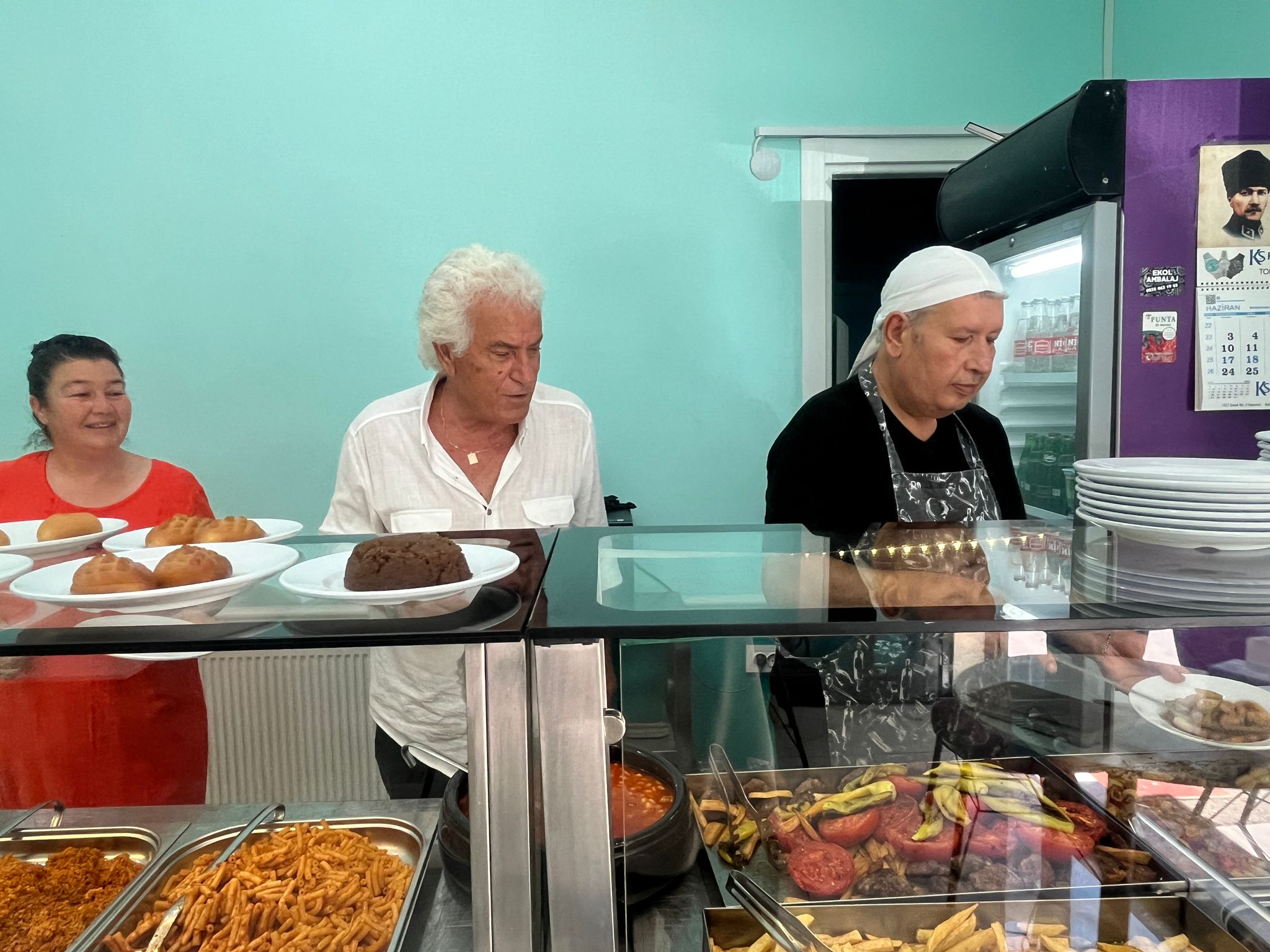 Alsancak'ta Lezzet ve Kalitenin Aile Dostu Buluşma Noktası: "Meş'ale"