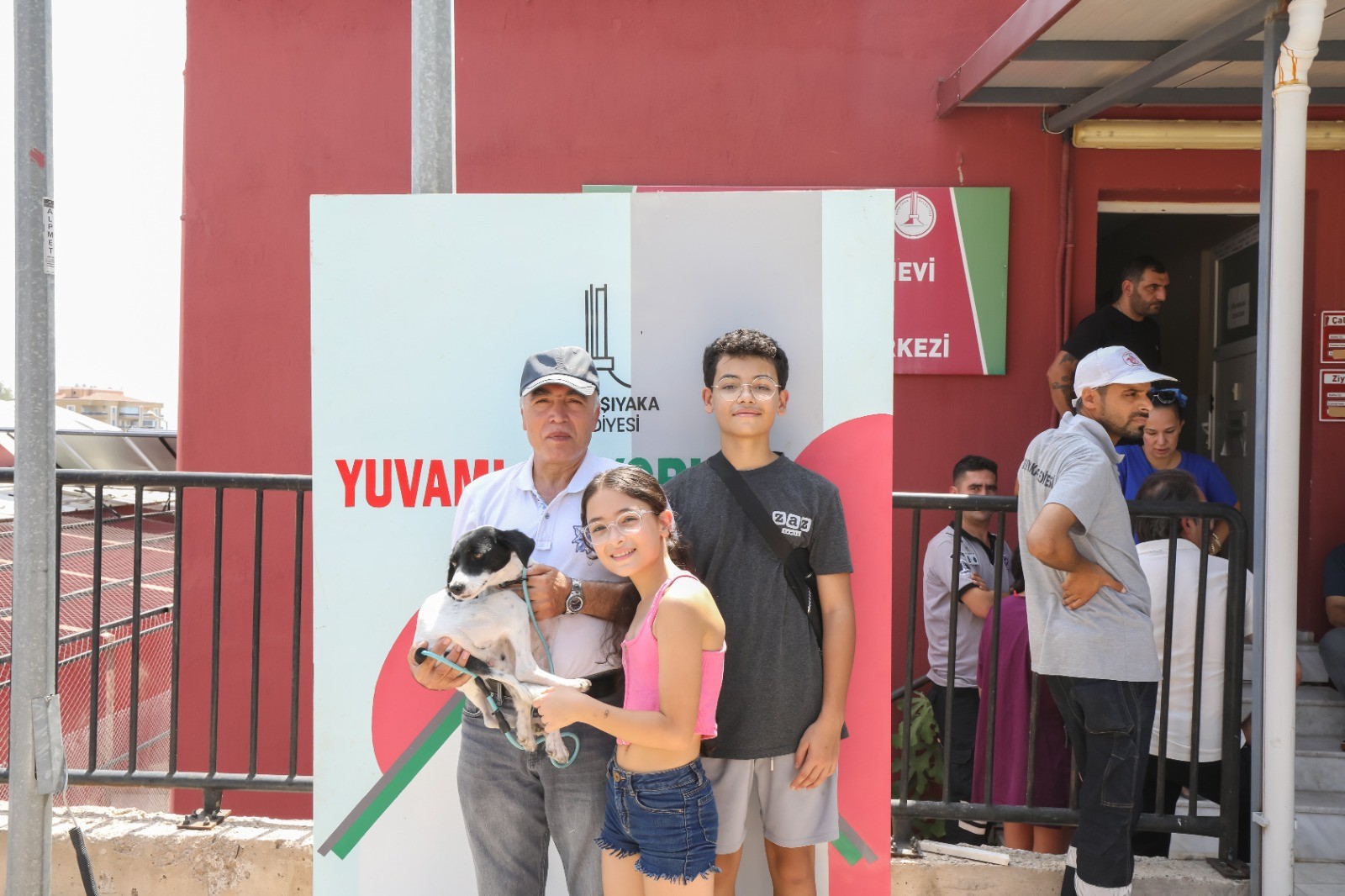 Karşıyaka can dostlara sahip çıkıyor