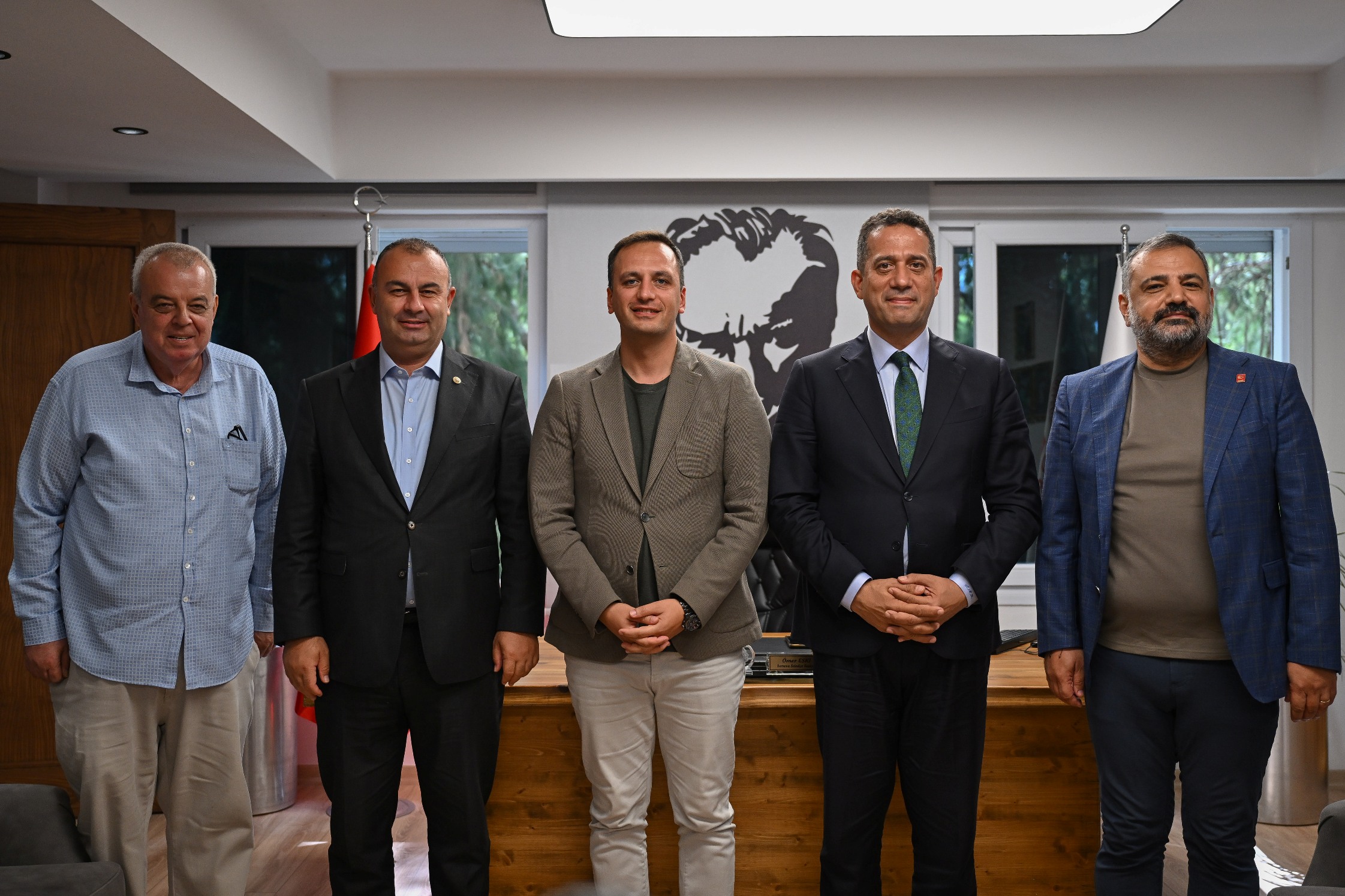 Ali Mahir Başarır’dan Başkan Eşki’ye ziyaret: "Bornova’da kısa sürede büyük işlere imza atıldı"