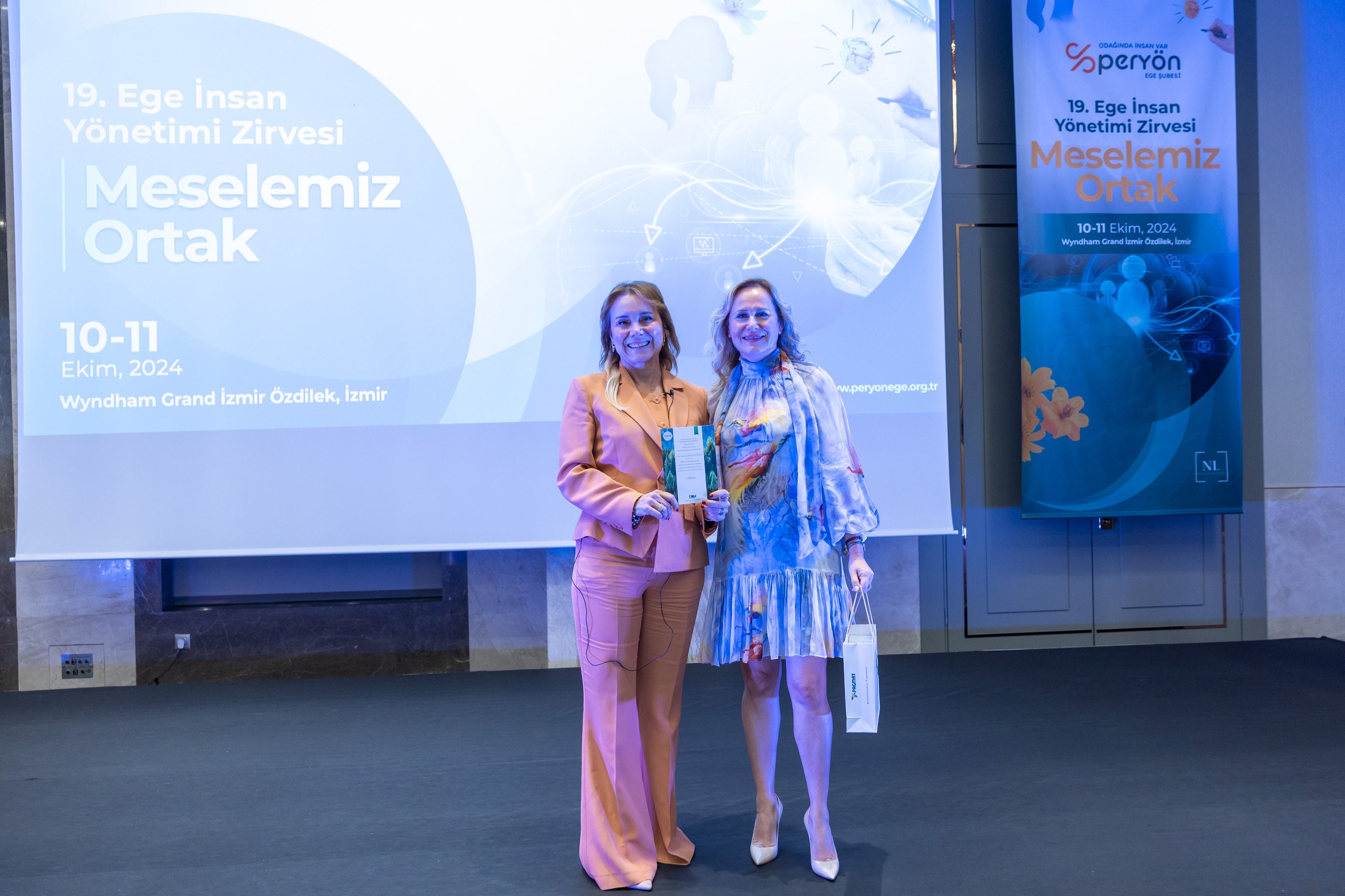 Başkan Mutlu toplumcu belediyecilik örneklerini anlattı