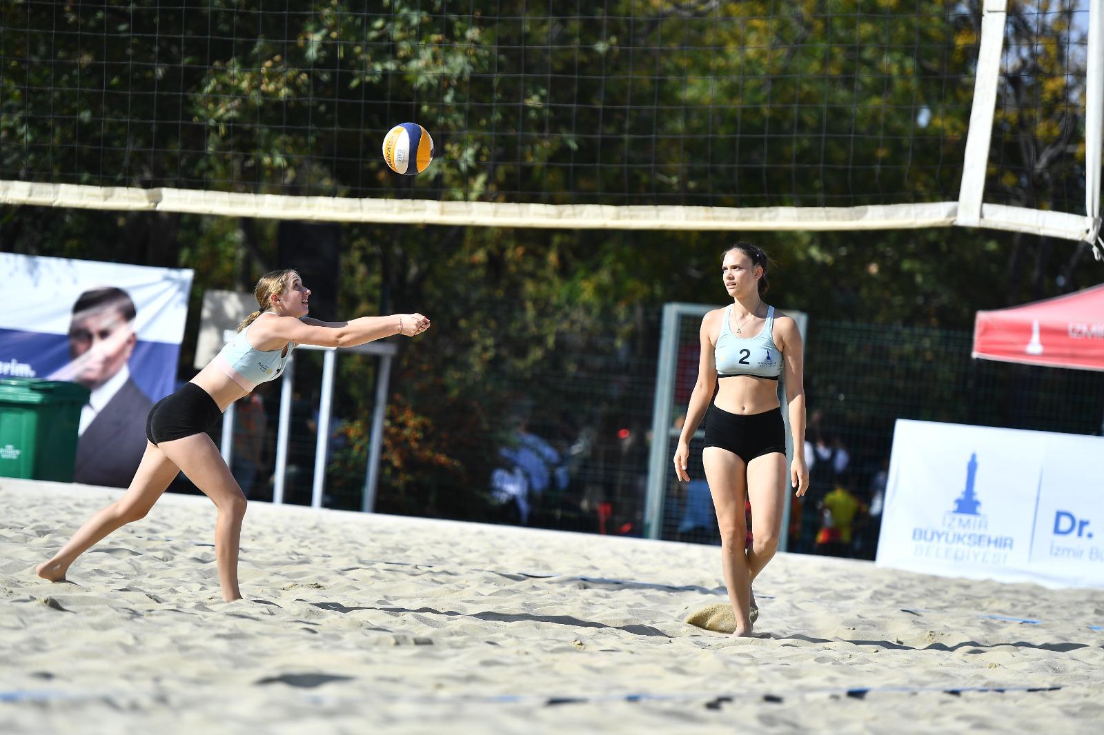Liseliler Plaj Voleybolu Şenliği coşkuyla sona erdi