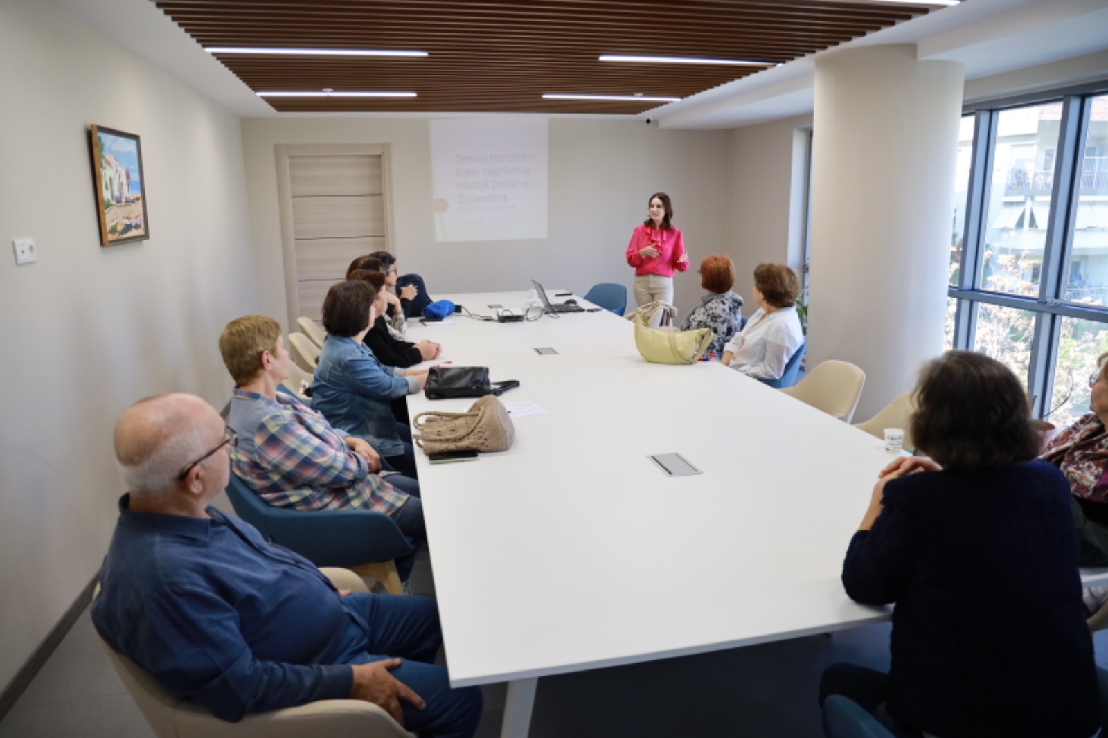 Karşıyaka Belediyesi’nden hasta yakınlarına destek