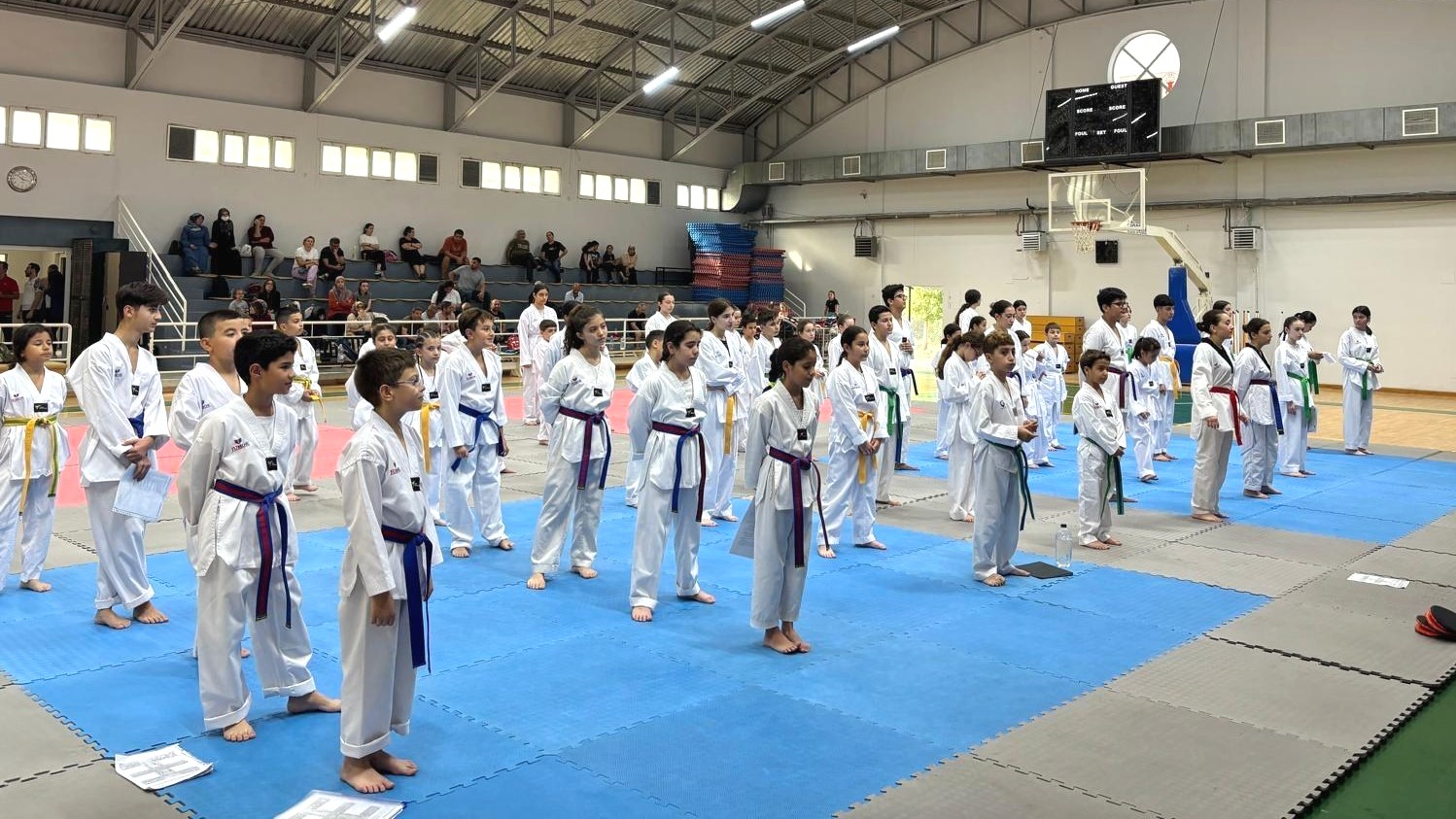 Geleceğin şampiyonları Bornova’da yetişiyor