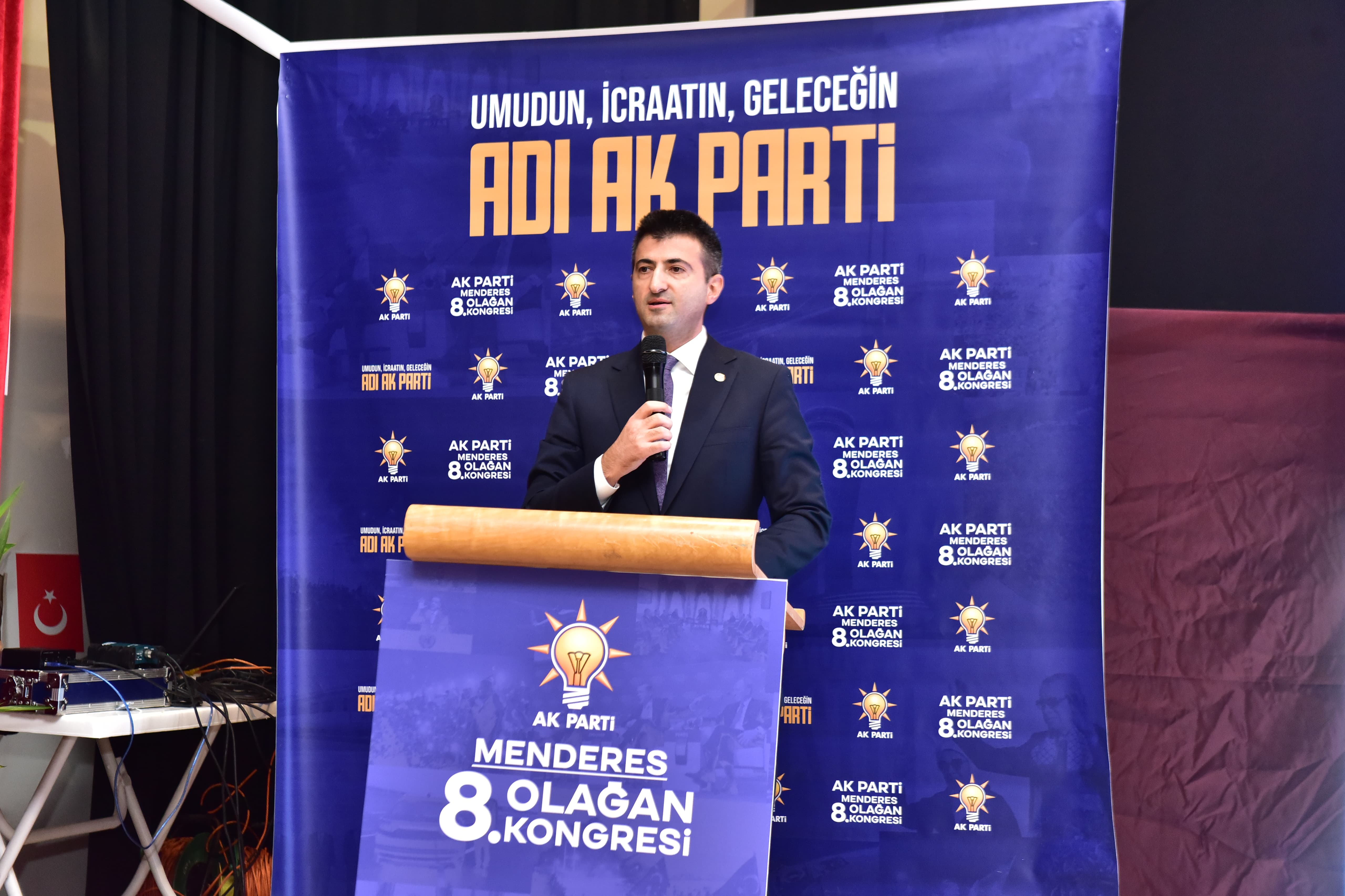 AK Parti Menderes Kongresi'nde, AK Parti İzmir'den art arda salvolar!