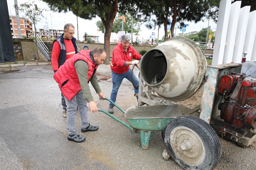 Menderes Belediyesi: Elektrik Tesisatları Yenileniyor