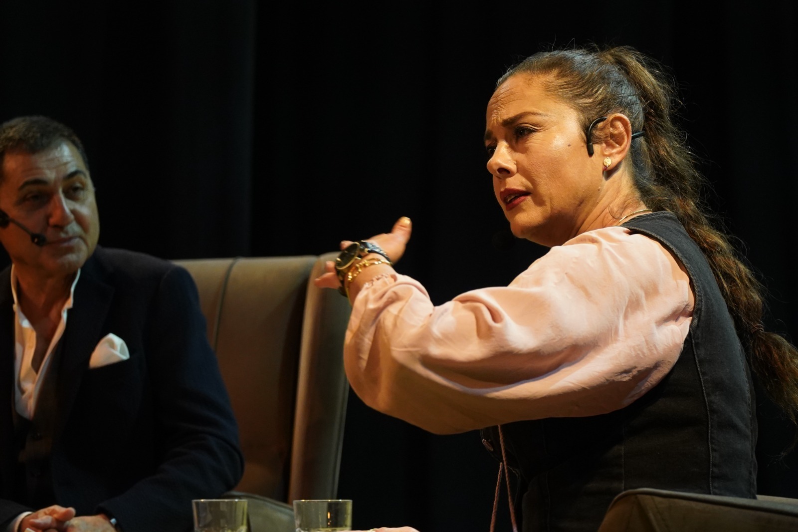 Edebiyat Söyleşileri'nde Nilüfer Açıkalın'la keyifli sohbet