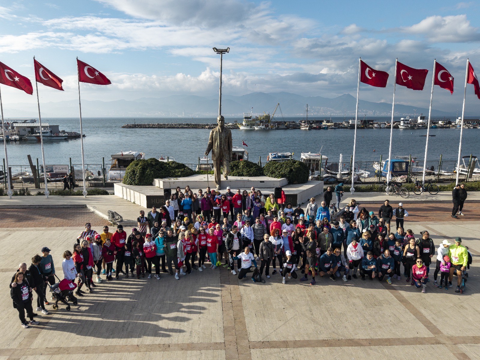 Karşıyaka’da yürekleri ısıtan koşu!