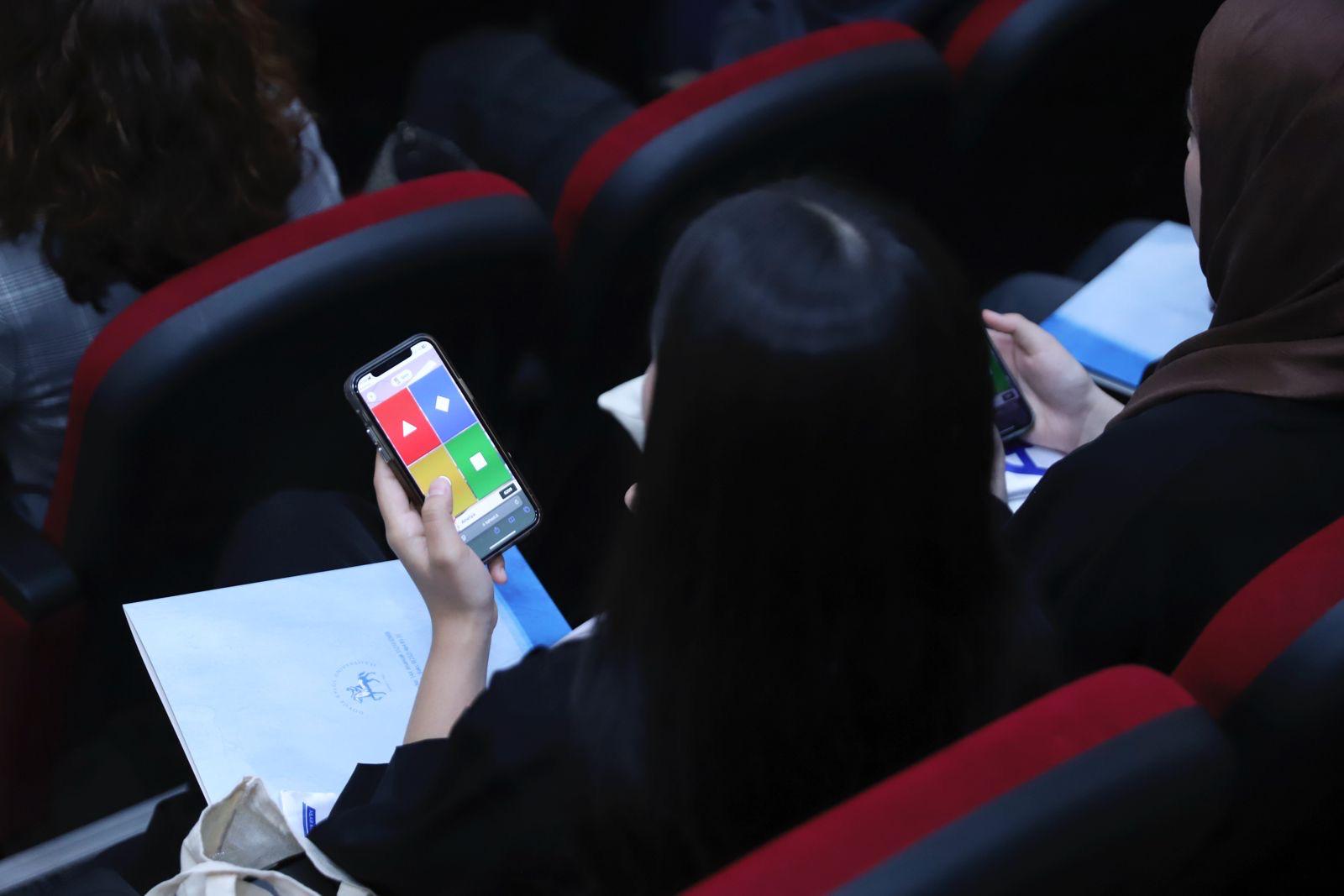 DEÜ'DE ULUSLARARASI BULUŞMA: ERASMUS ÖĞRENCİLERİ İZMİR'DE!