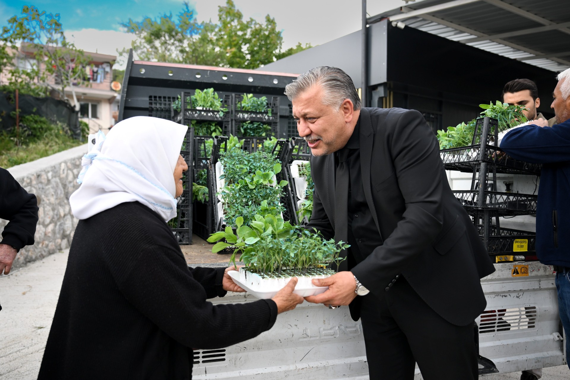 Bornova’da kırsala yeşil destek