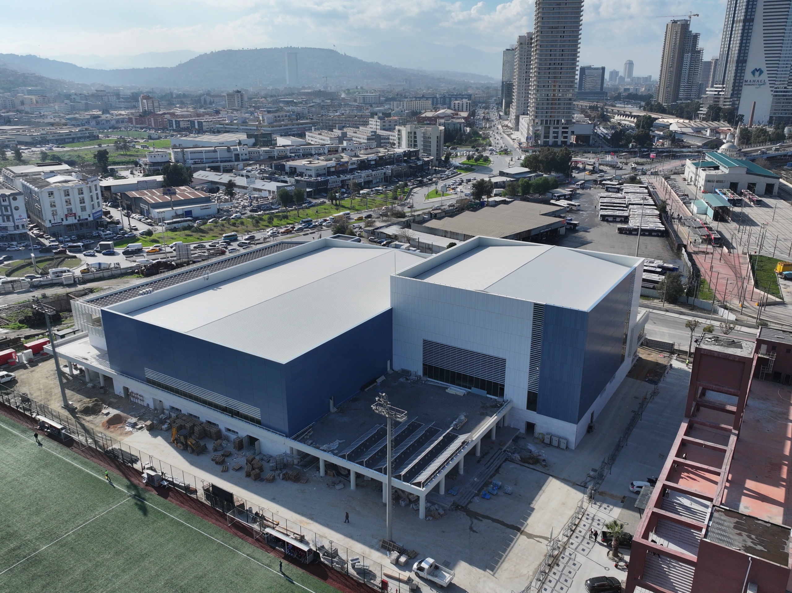 Başkan Bilal Saygılı, AK Parti hükümetlerinin İzmir’deki Gençlik ve Spor yatırımlarını sıraladı!