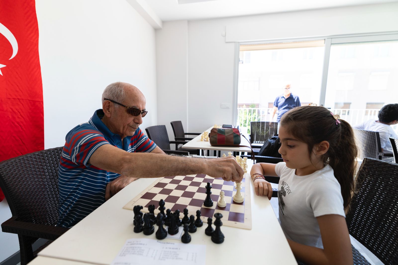 Balçova’da iki kuşak, satranç turnuvasında buluştu