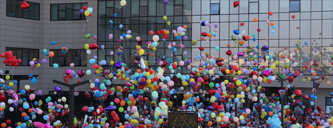 Bayramda Umut Etkinliği Onkoloji Hastası Çocuklar İçin Balonlar Gökyüzüne Bırakıldı