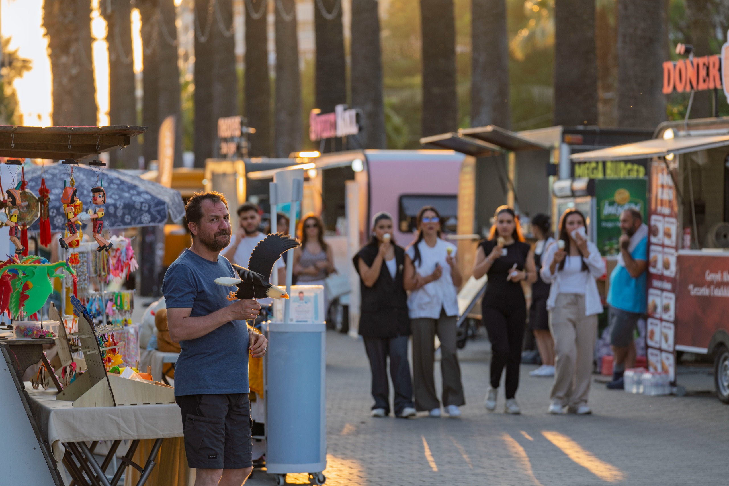 İzmirliler “Yaza Merhaba” dedi