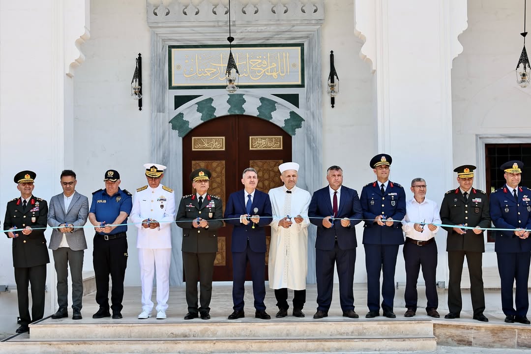 İzmir Hava Teknik Okullar Komutanlığı’na yeni cami: Açılış Cumhurbaşkanı Erdoğan’ın katılımıyla yapıldı