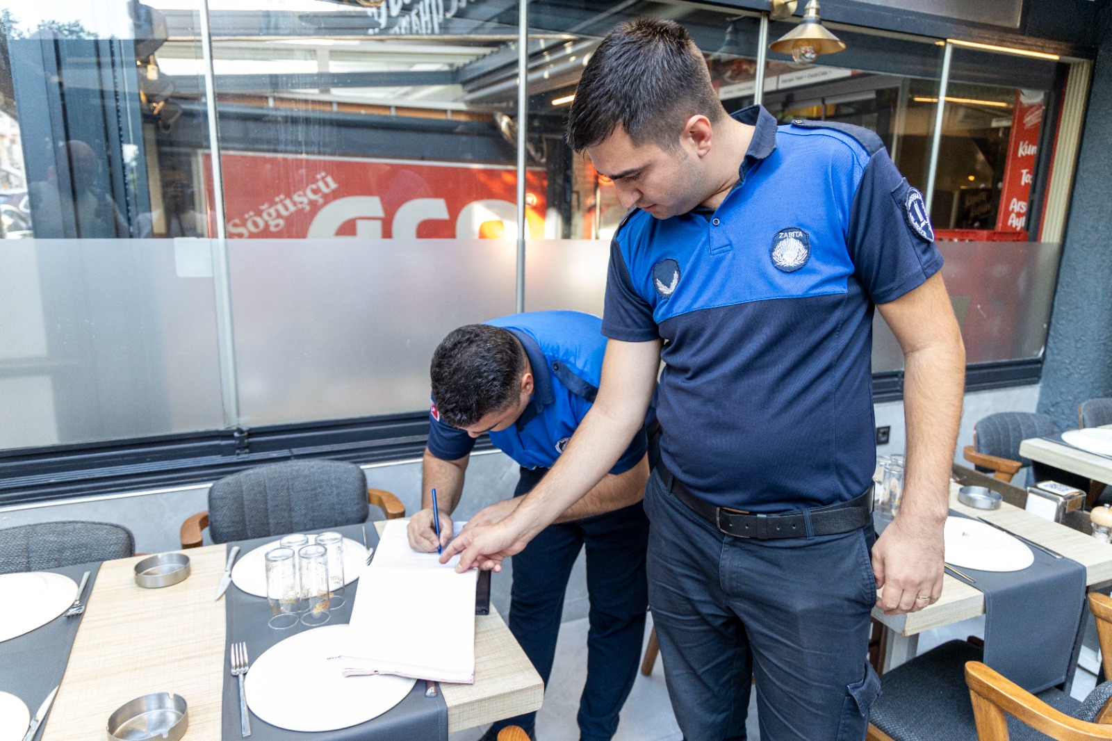 Zabıtadan Bostanlı’da işgal denetimi