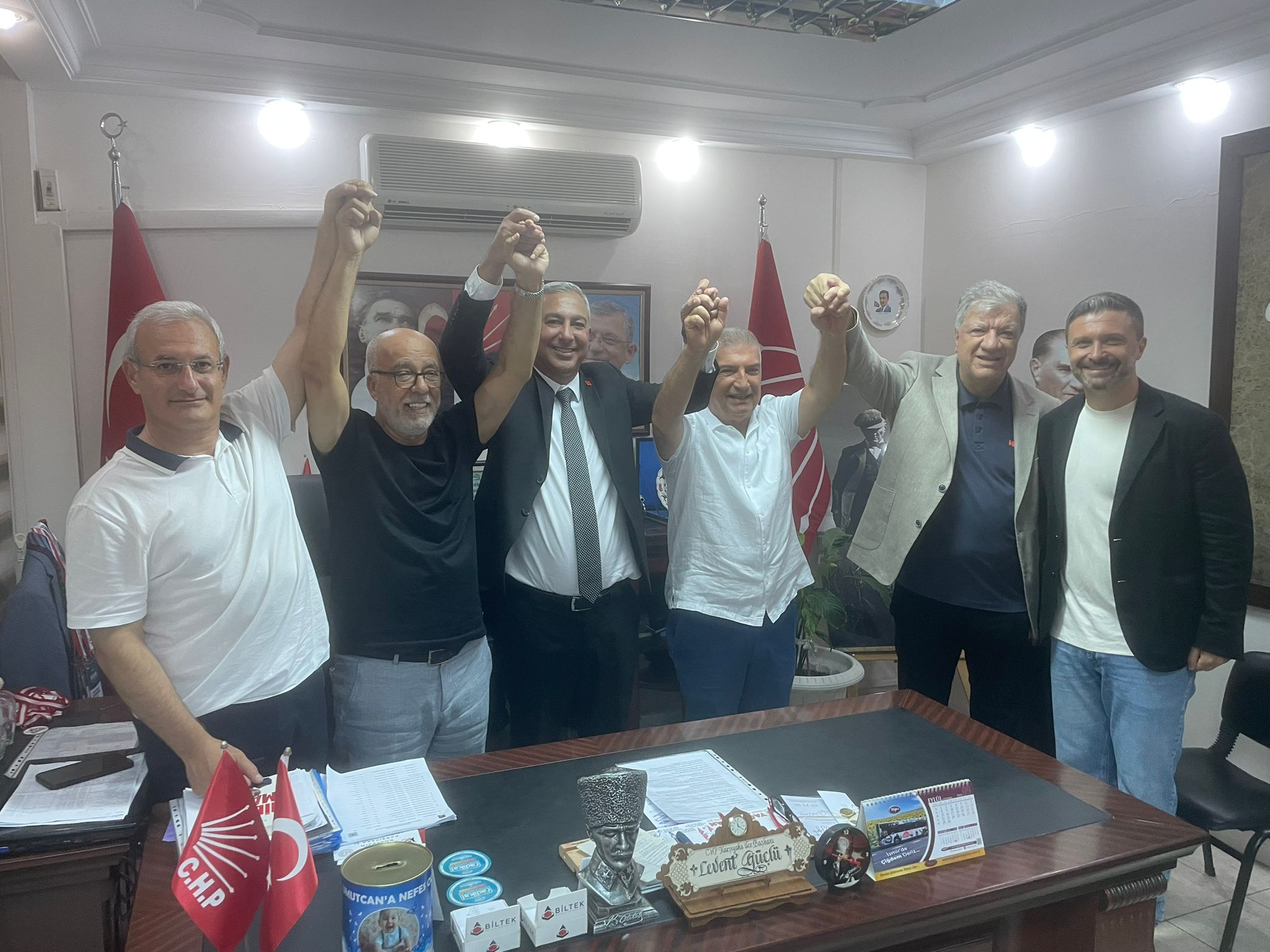 "GÜÇLÜ BAŞKAN" KARŞIYAKA'YA YENİDEN ADAYLIĞINI AÇIKLADI!