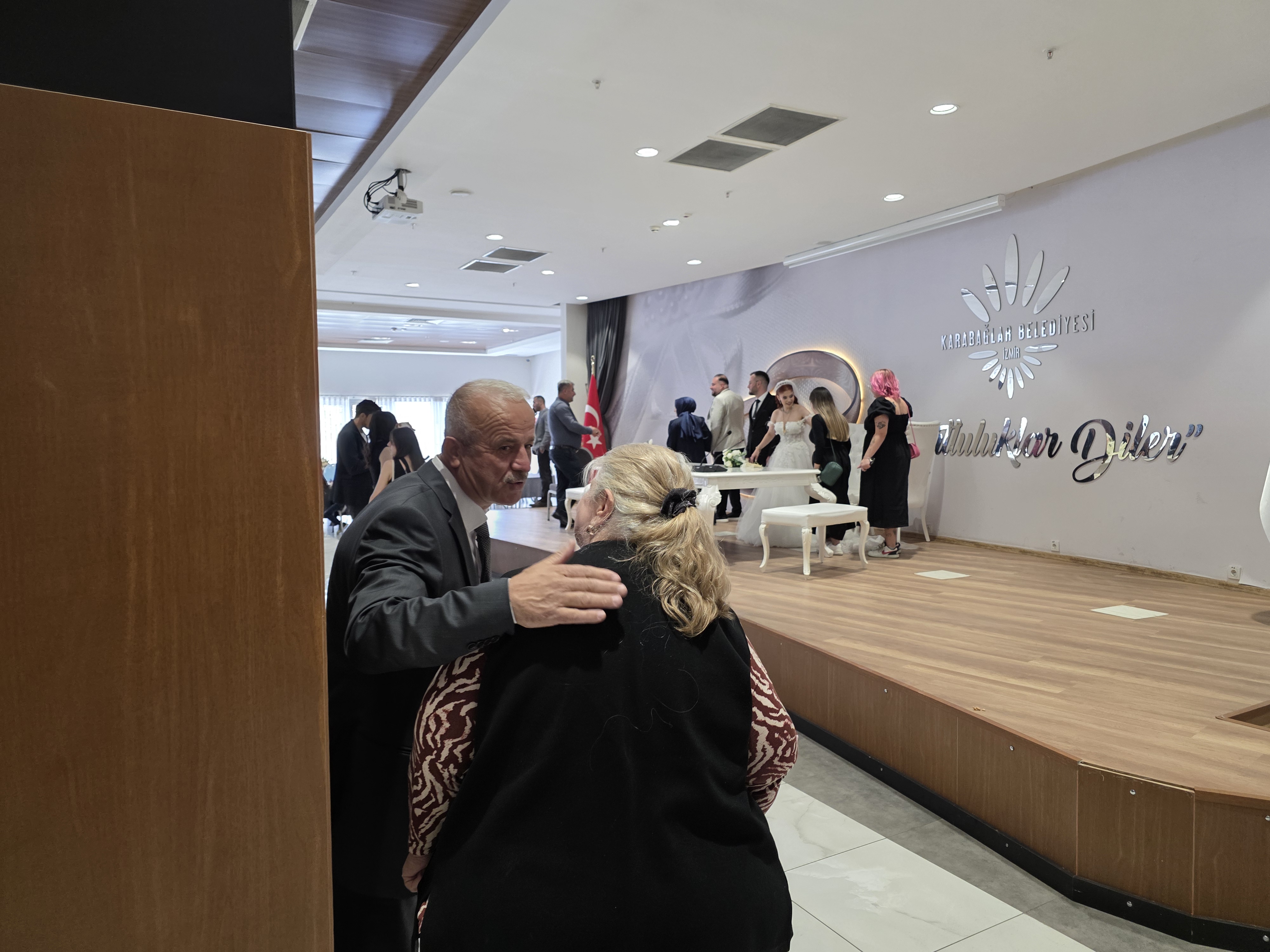 İrem Albayram ile Mertcan Sevinç dünya evine girdi