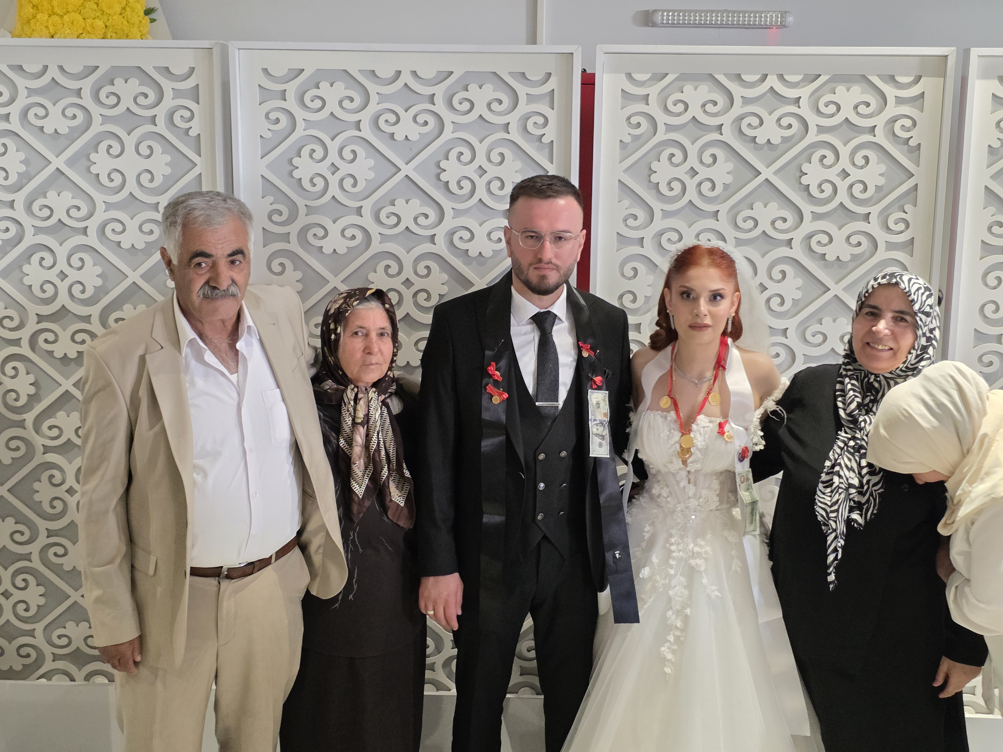 İrem Albayram ile Mertcan Sevinç dünya evine girdi