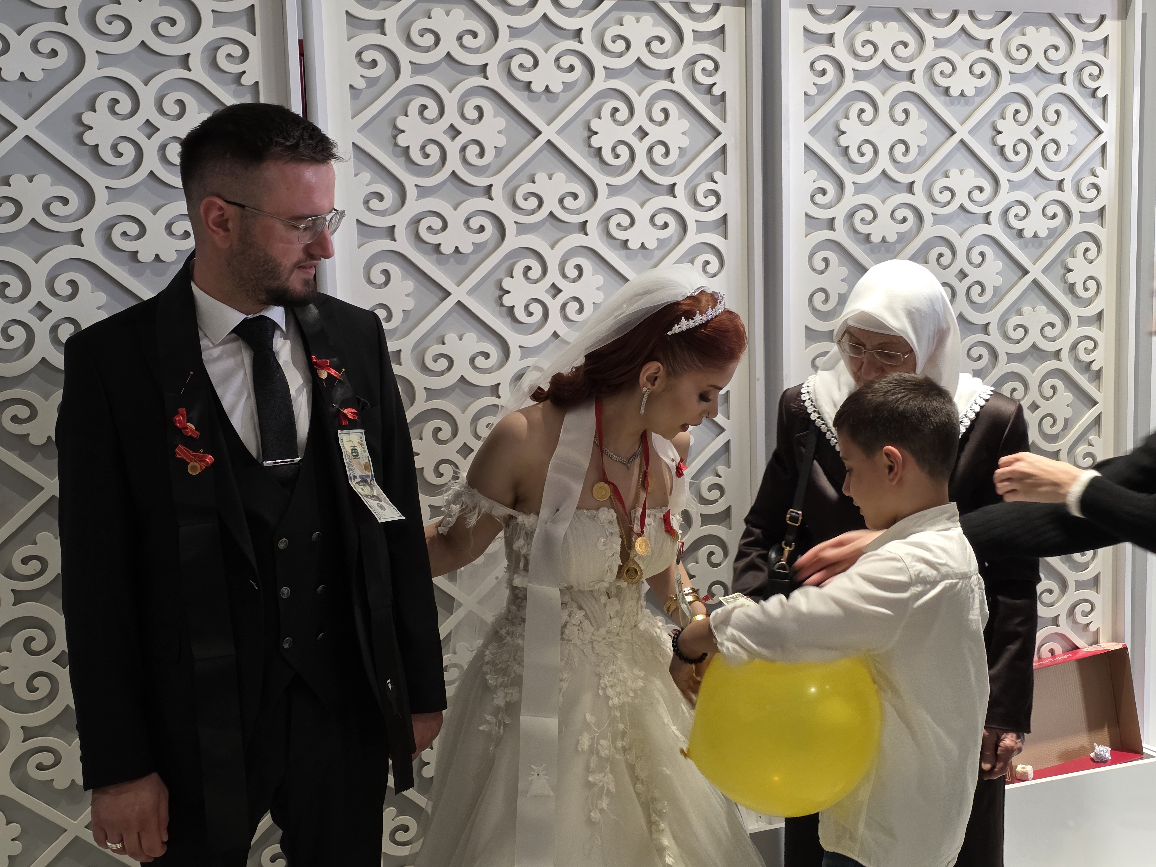 İrem Albayram ile Mertcan Sevinç dünya evine girdi