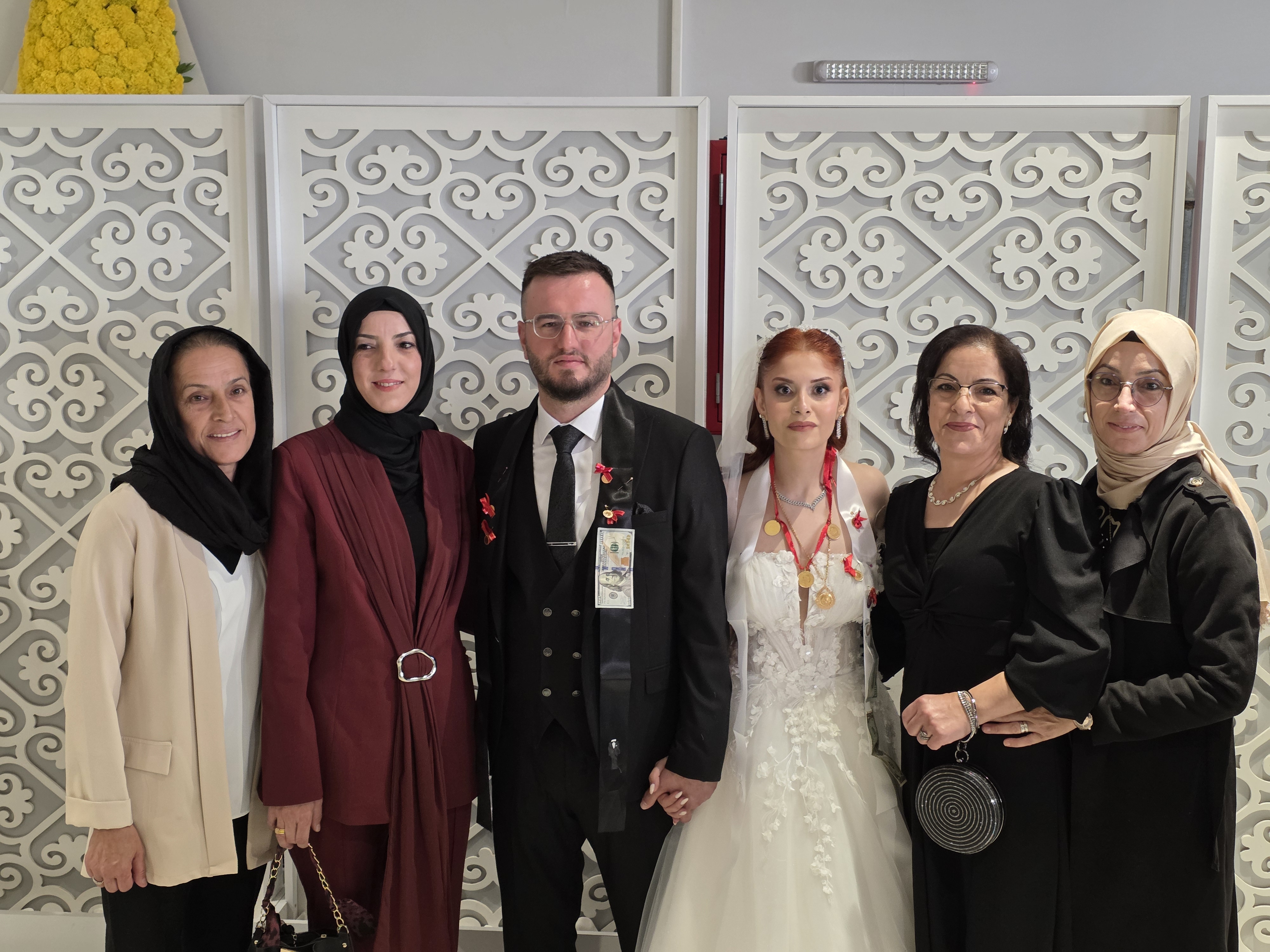 İrem Albayram ile Mertcan Sevinç dünya evine girdi