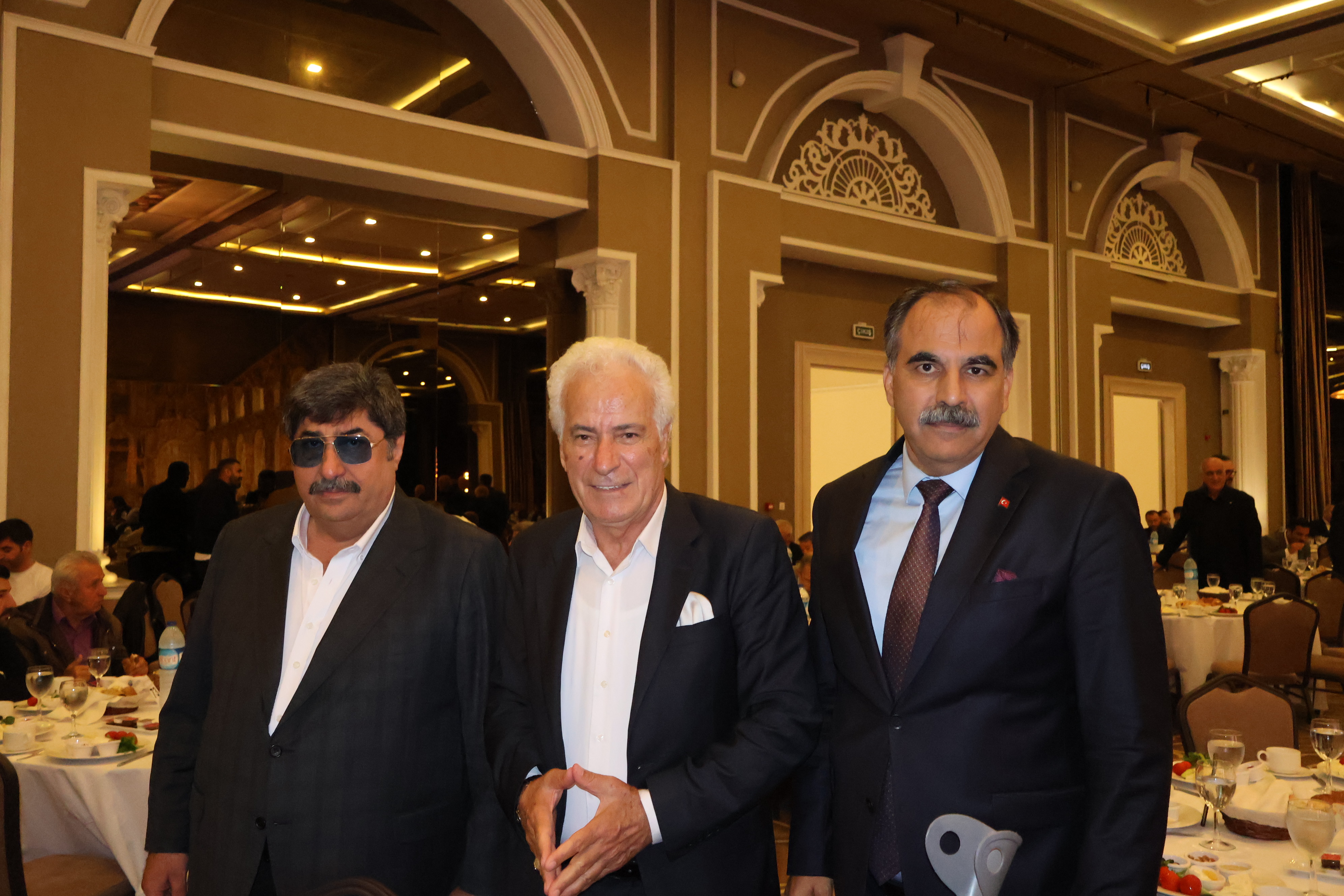 İzmir'de "Büyük Kardeşlik" Buluşması: Birlik, Dayanışma ve Umut Mesajı