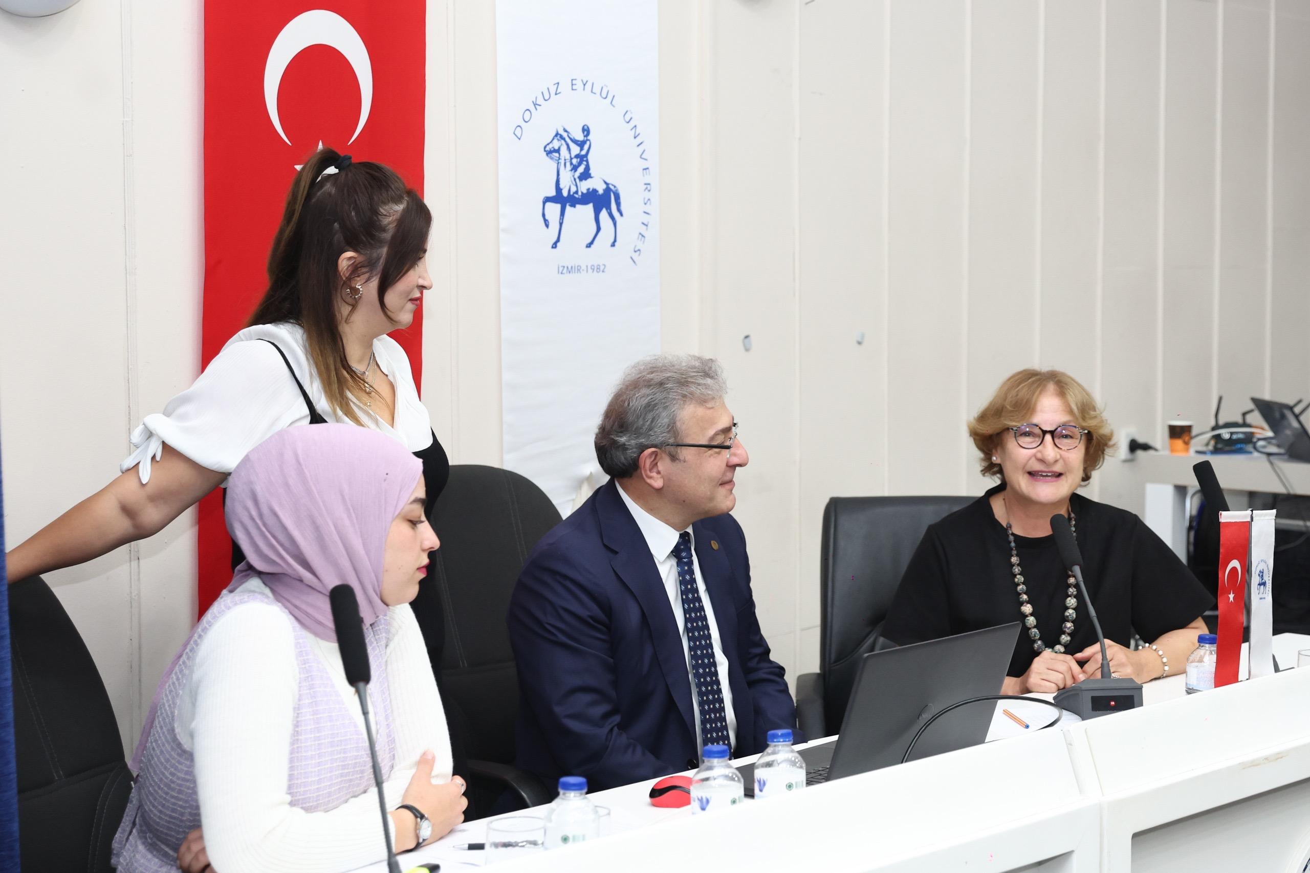 DEÜ’DE İŞKUR GENÇLİK PROGRAMI HEYECANI: 4 BİN ÖĞRENCİ İÇİN KURA ÇEKİMİ YAPILDI