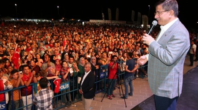 Davutoğlu: "Bu Günler..."