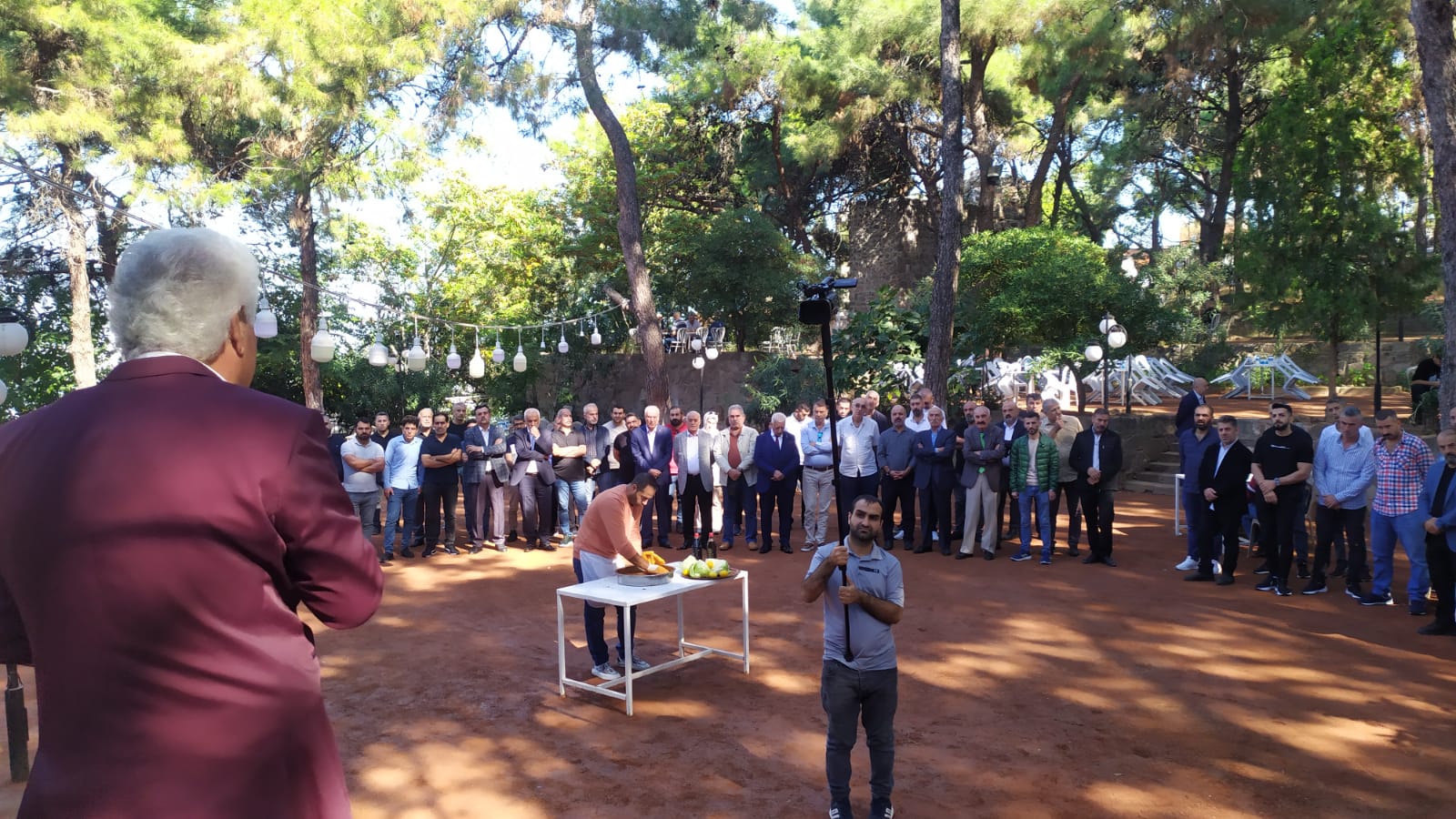 SALİH ERKEK YAKINLARINI KADİFEKALE'DE BULUŞTURDU