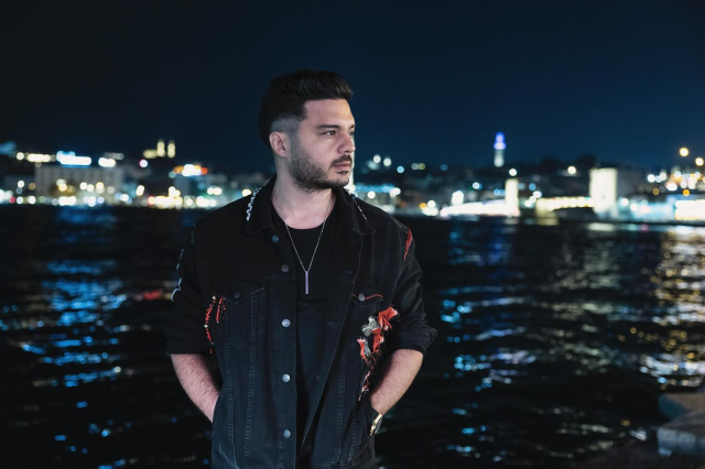 Ünlü şarkıcı İlyas Yalçıntaş "Ramsay Hunt" sendromuna yakalandı! İşitme ve denge sorunu yaşıyor