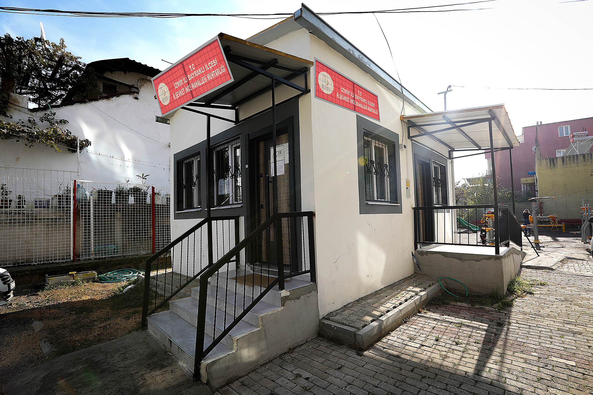 Bayraklı'da 5 yeni muhtarlık binası açılıyor