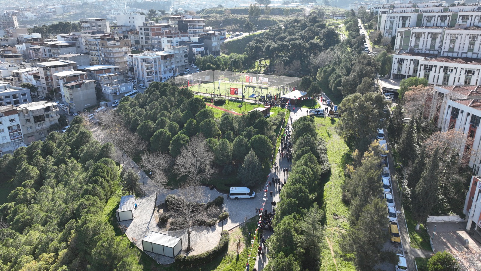 İzmir'in altıncı Yaşayan Parkı Bornova'da açıldı