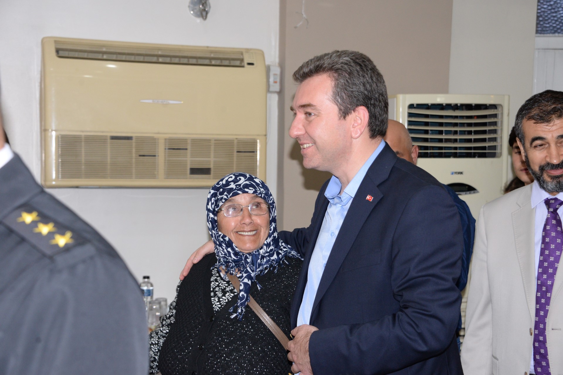 BERGAMA'DA 5 YILDIR KADINLARA YÖNELİK AYRICALIK TANINIYOR