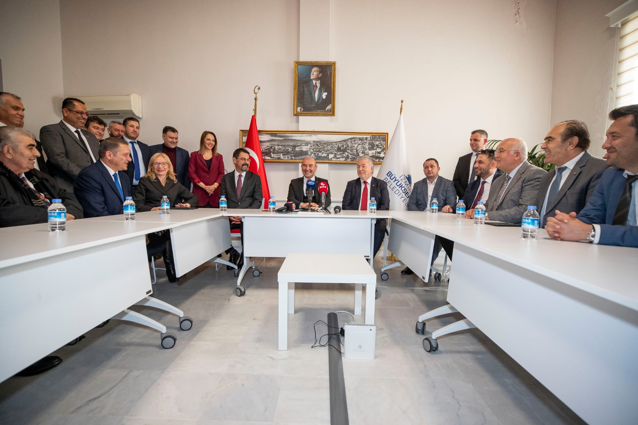 İzmir esnafından Başkan Soyer’e: Hakkınız ödenmez