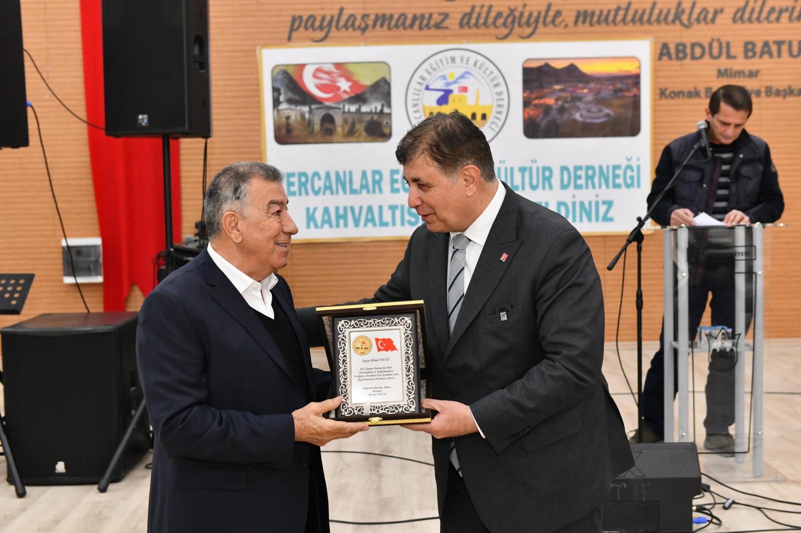 Başkan Tugay'dan işsizlik ve yoksulluk çıkışı