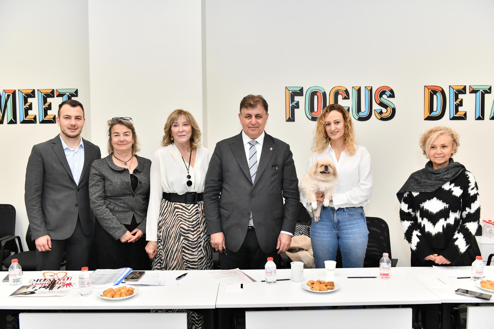 Başkan Tugay, sokak hayvanlarının yaşam kalitesini arttıracak projelerini anlattı