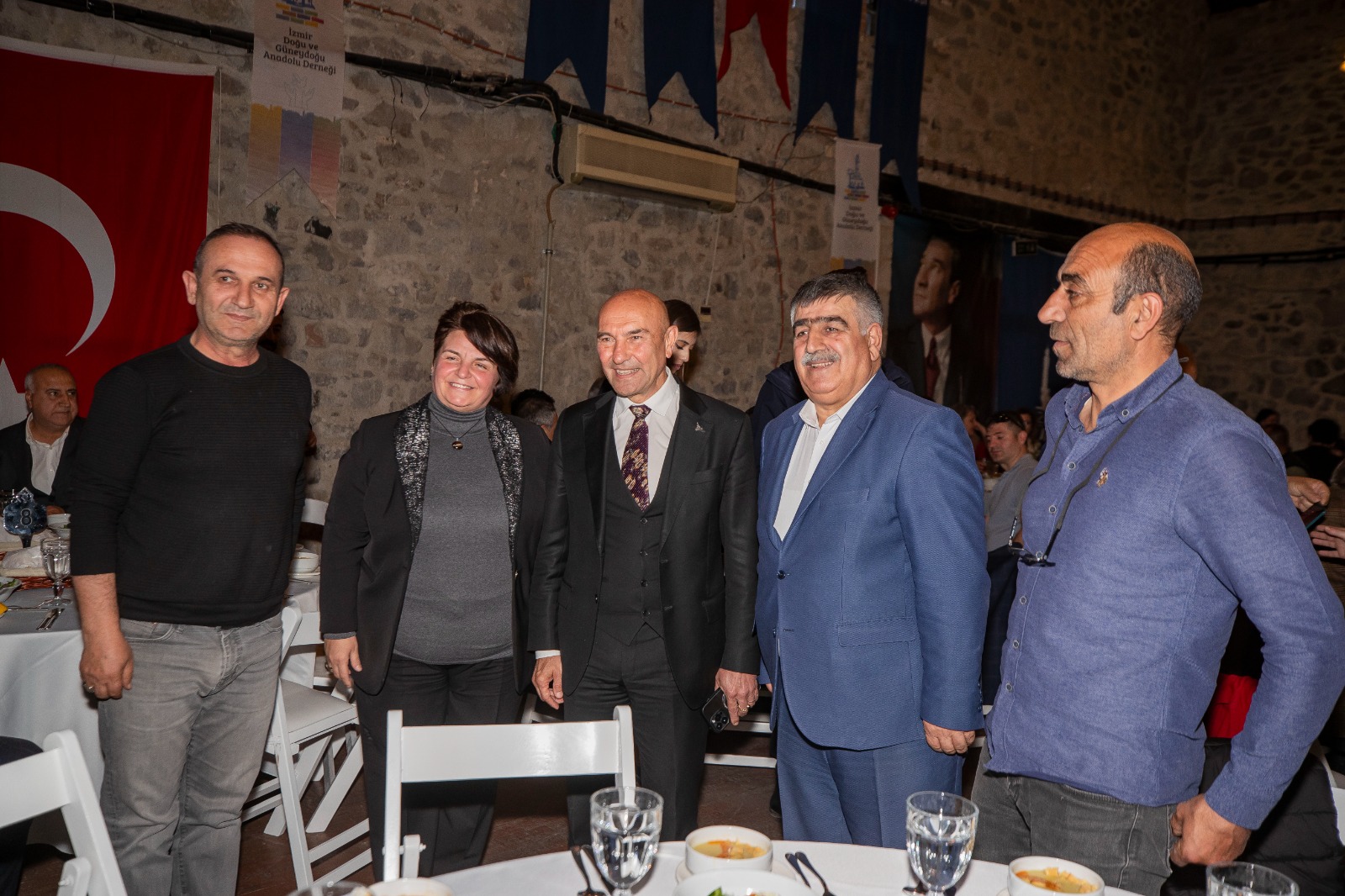 Başkan Soyer'e veda yemeği