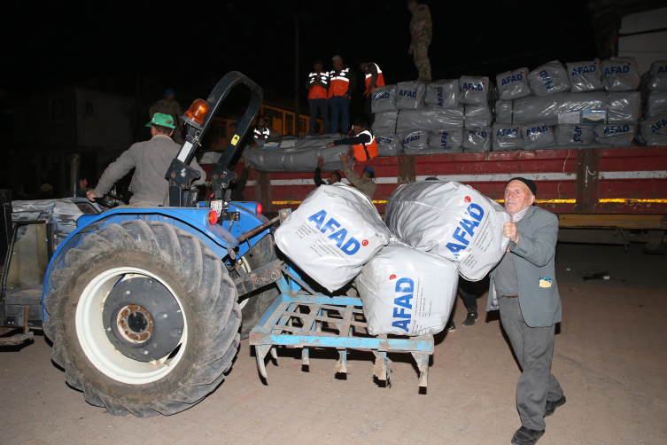 Tokat'ta art arda depremler