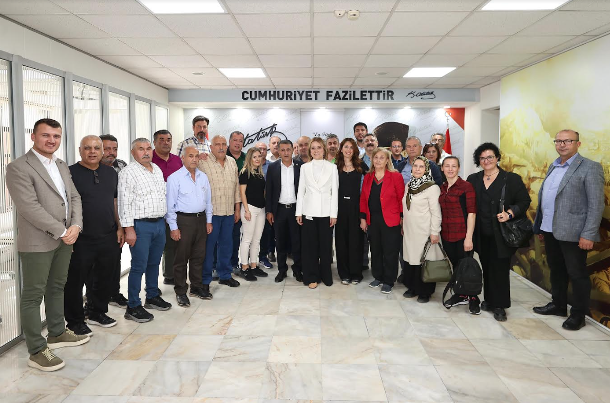 Konak’ta işçinin yüzünü güldüren sözleşme: Başkan Mutlu imzayı attı!