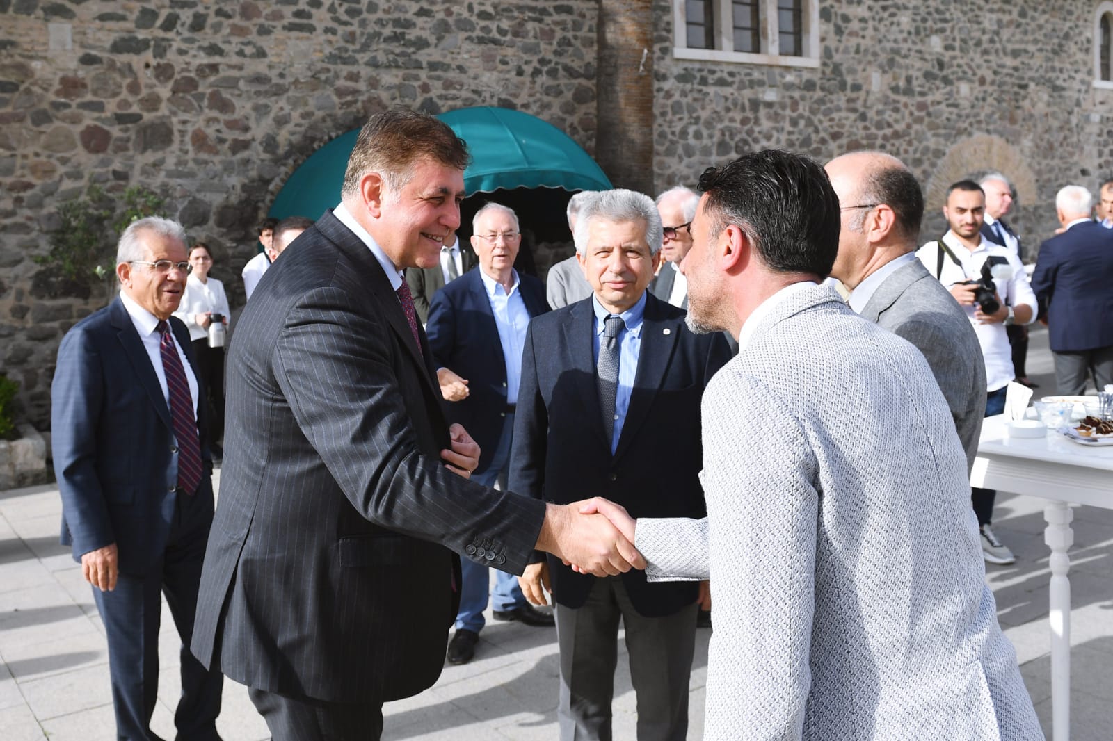 Başkan Tugay yeni dönemin ilk İEKKK toplantısında yol haritasını anlattı