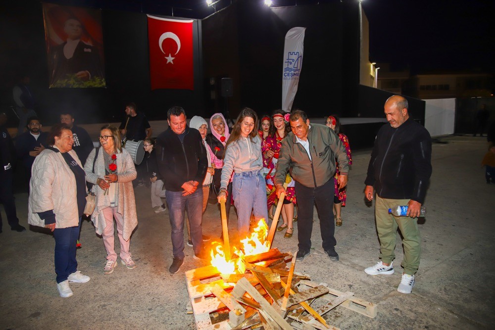 Çeşme’de Hıdırellez Şenliği coşkuyla kutlandı